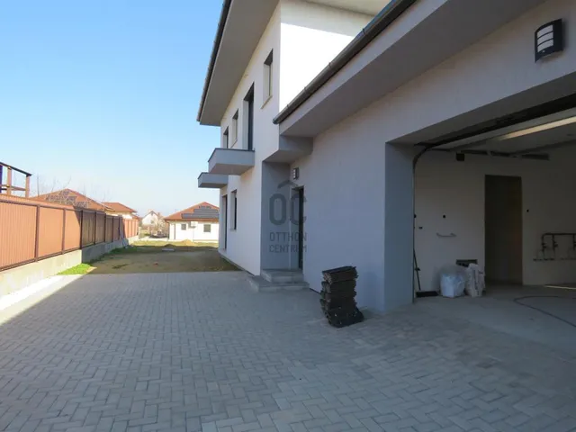 Eladó ház Érd, Fenyves-Parkváros 174 nm