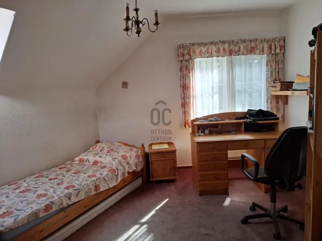 Eladó ház Budapest II. kerület, Széphalom 290 nm