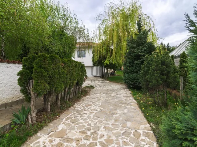 Eladó ház Telki 250 nm