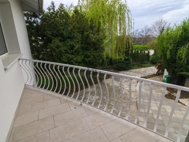 Eladó ház Telki 250 nm