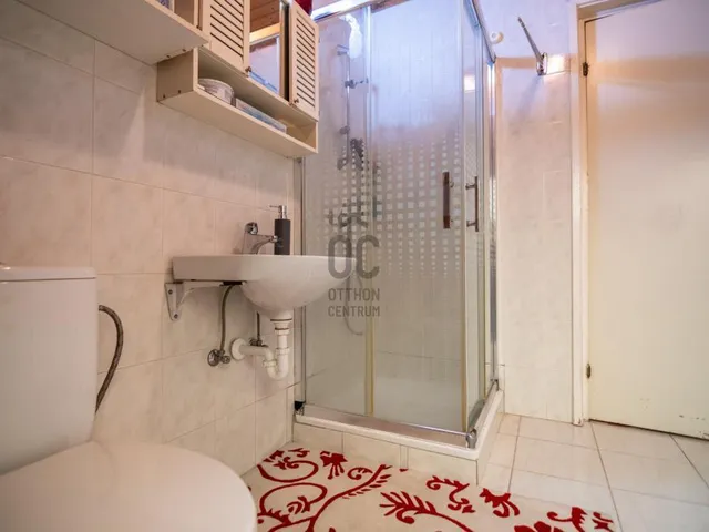 Eladó ház Sóskút 292 nm