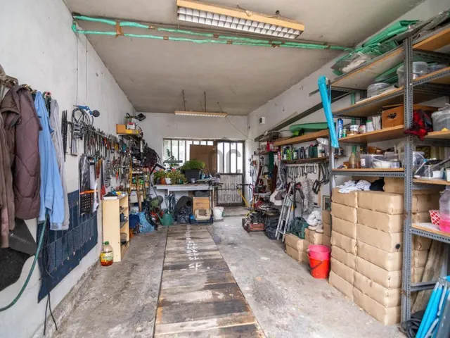 Eladó ház Sóskút 292 nm