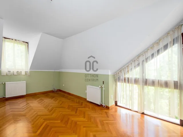 Eladó ház Budapest II. kerület, Zöldmál 179 nm