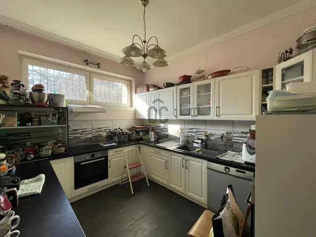 Eladó ház Budapest IV. kerület, Megyer 190 nm