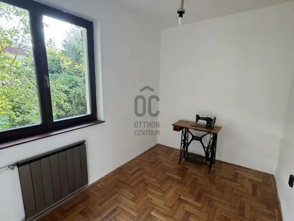 Eladó ház Budapest II. kerület, Budaliget 213 nm