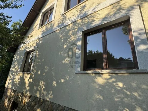 Eladó ház Budapest II. kerület, Budaliget 213 nm