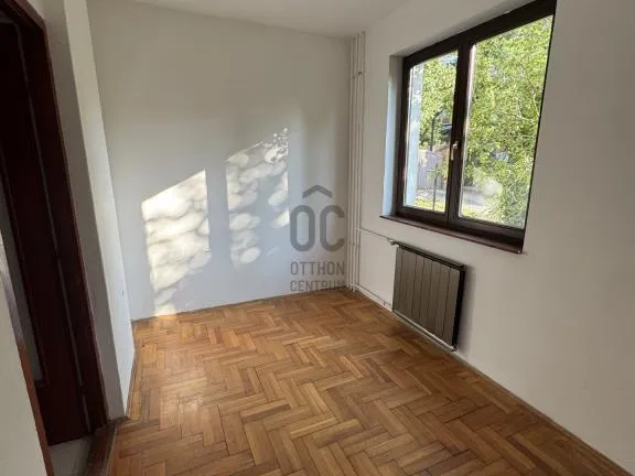 Eladó ház Budapest II. kerület, Budaliget 213 nm