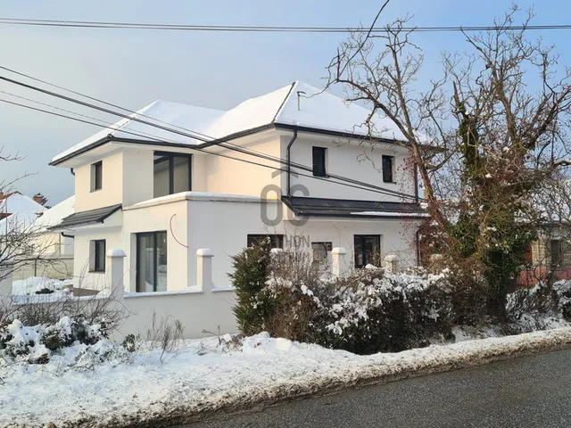 Eladó ház Pomáz 140 nm