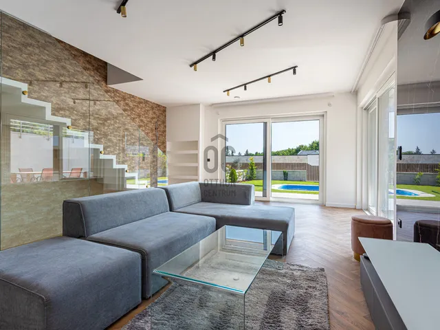 Eladó ház Budapest III. kerület, Aranyhegy 204 nm