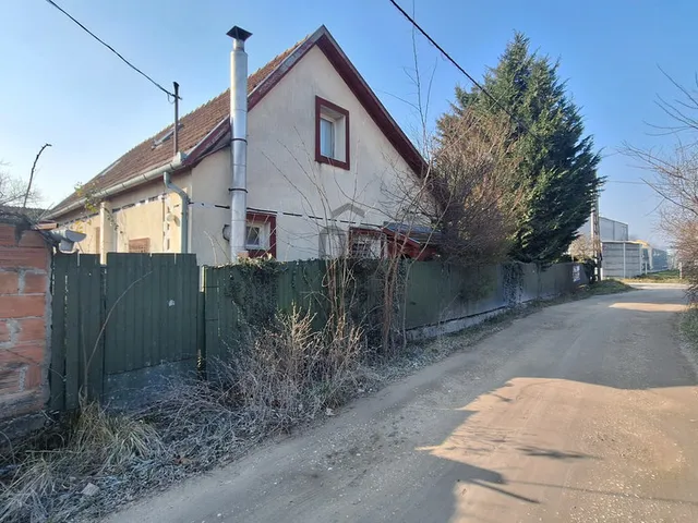 Eladó ház Budapest III. kerület, Törökkő 230 nm