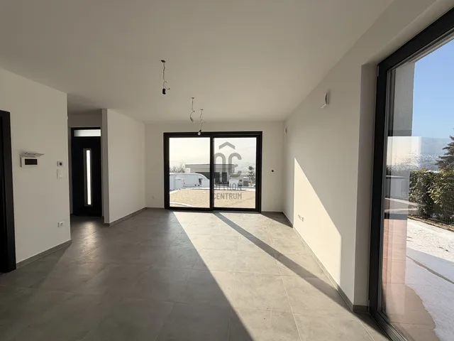 Eladó lakás Budapest III. kerület, Aranyhegy 158 nm