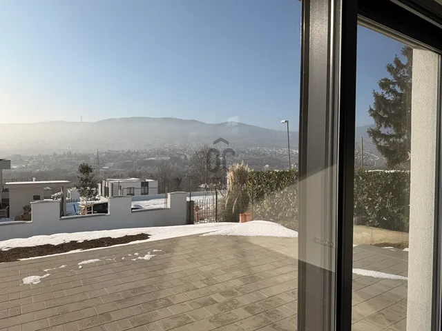 Eladó lakás Budapest III. kerület, Aranyhegy 158 nm