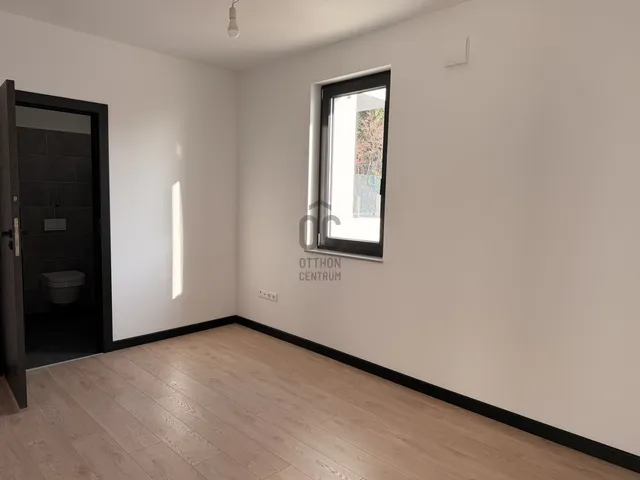 Eladó lakás Budapest III. kerület, Aranyhegy 158 nm