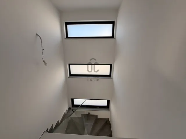 Eladó lakás Budapest III. kerület, Aranyhegy 158 nm