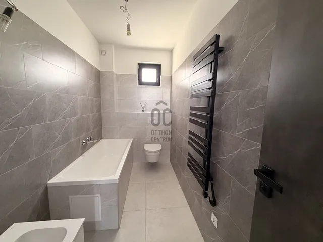 Eladó lakás Budapest III. kerület, Aranyhegy 158 nm