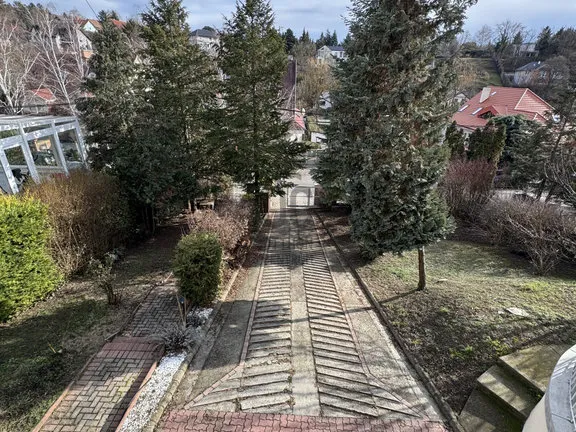 Eladó ház Üröm 380 nm