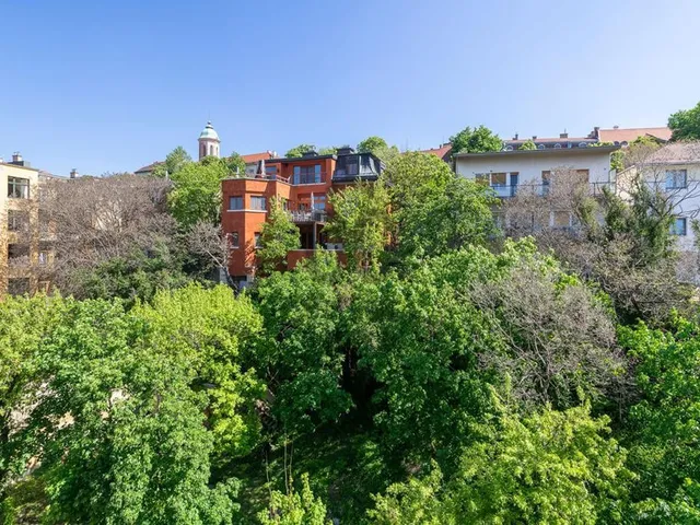 Eladó lakás Budapest I. kerület 101 nm