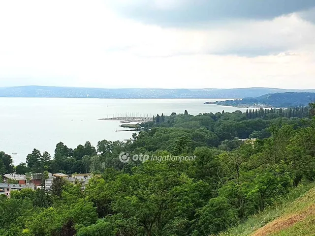 Eladó ház Balatonakarattya 170 nm