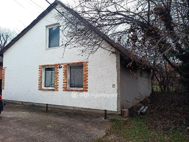 Eladó ház Százhalombatta, Újtelep 215 nm