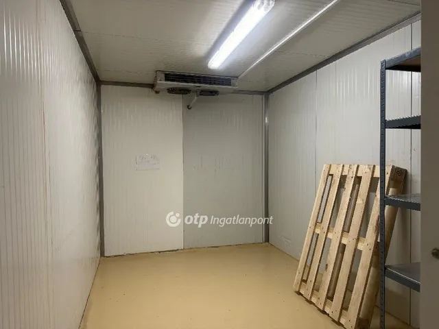 Eladó kereskedelmi és ipari ingatlan Budapest XIX. kerület 1000 nm