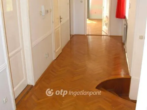 Eladó ház Budapest XII. kerület 520 nm