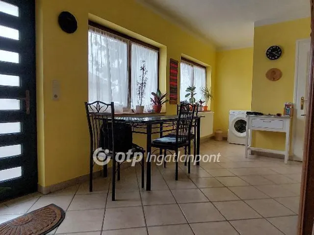 Eladó ház Baracska 212 nm