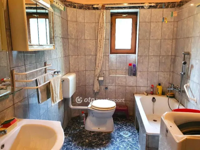 Eladó ház Érd, Tisztviselőtelep 150 nm