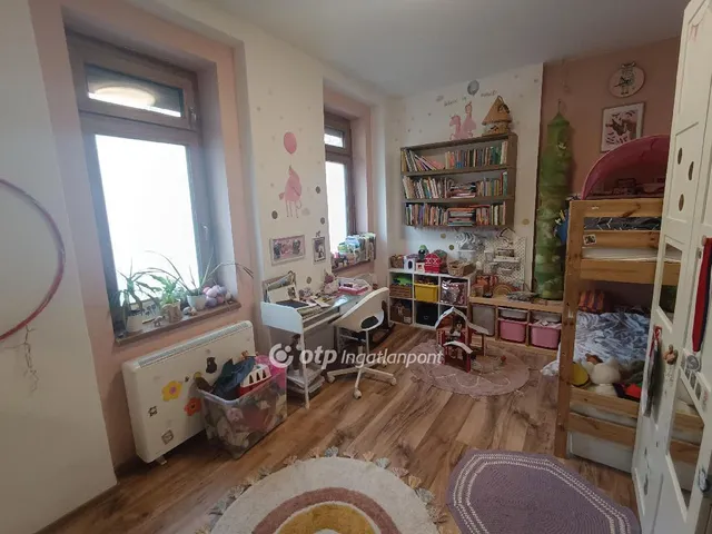 Eladó lakás Székesfehérvár 77 nm