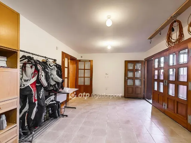 Eladó ház Érd 450 nm