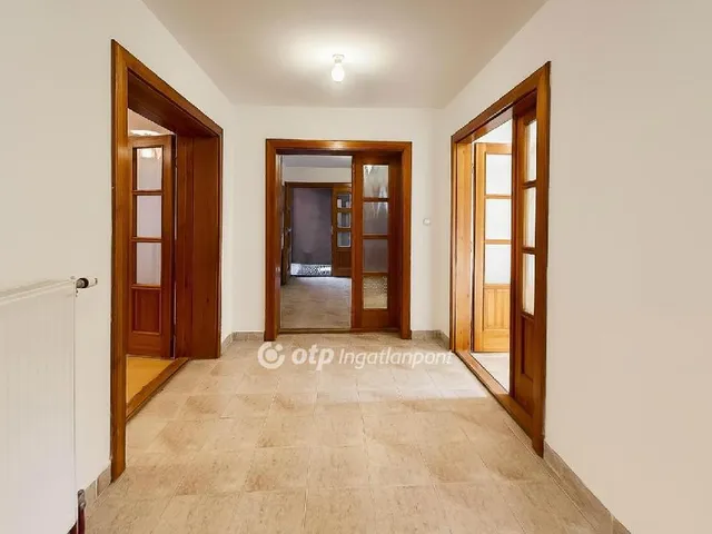 Eladó ház Érd 450 nm