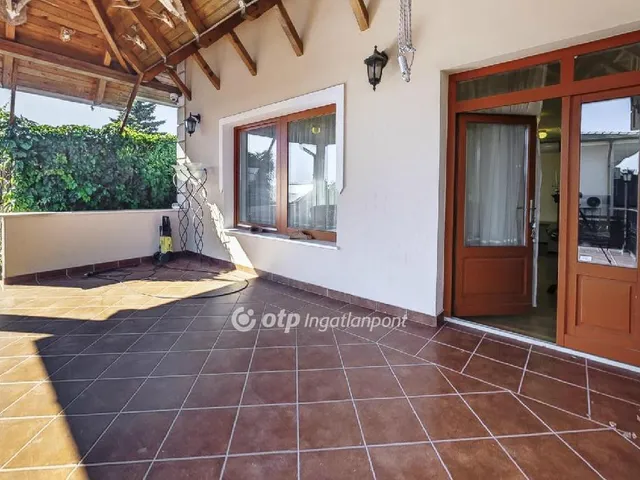 Eladó ház Érd 450 nm