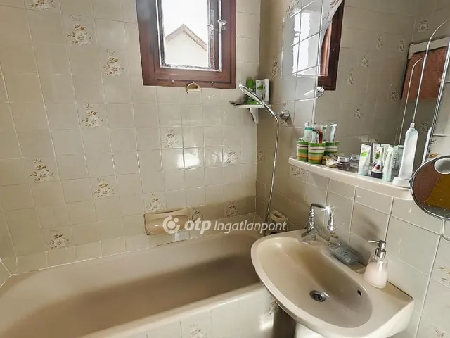 Eladó lakás Székesfehérvár 135 nm