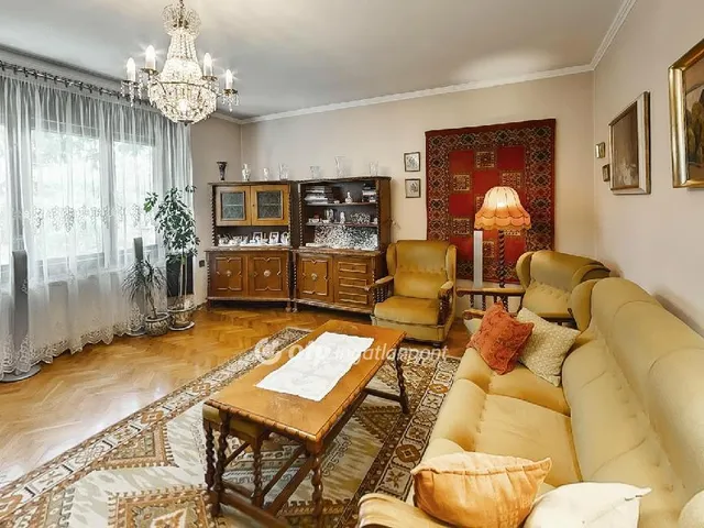 Eladó lakás Székesfehérvár 135 nm