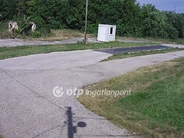 Eladó mezőgazdasági ingatlan Csősz 3913 nm