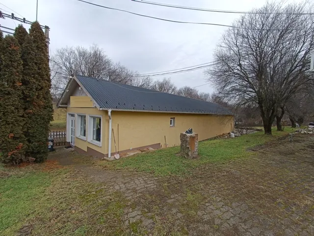 Eladó kereskedelmi és ipari ingatlan Herceghalom 393 nm