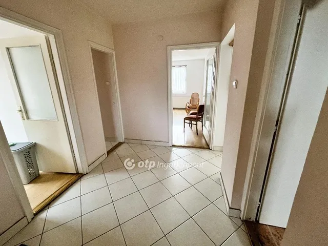 Eladó ház Érd 395 nm