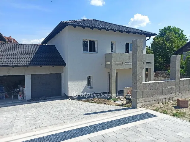 Eladó ház Érd 160 nm