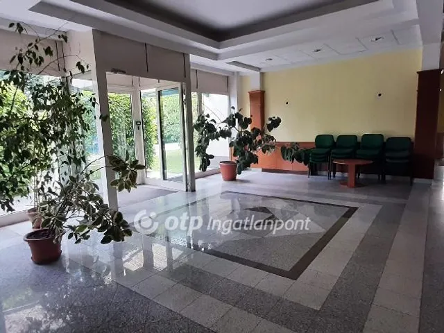 Kiadó kereskedelmi és ipari ingatlan Diósd 350 nm