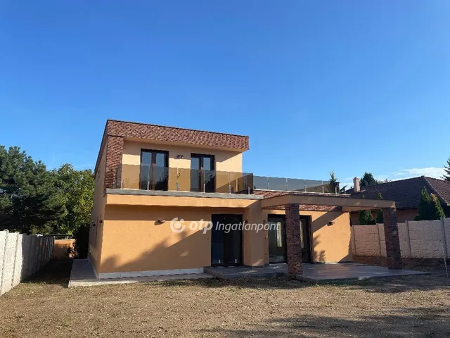 Eladó ház Érd 210 nm