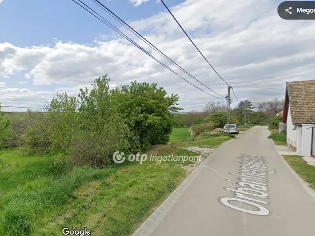 Eladó telek Martonvásár 3329 nm