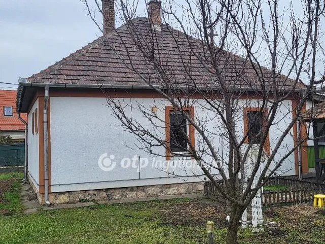 Eladó ház Érd 64 nm