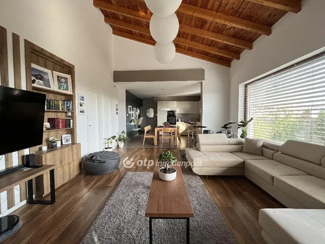 Eladó ház Érd 250 nm