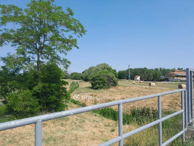 Eladó telek Écs 30568 nm