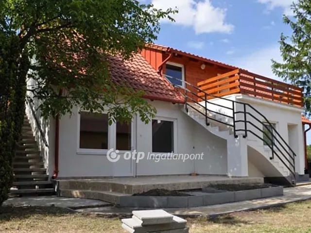 Eladó ház Gárdony 300 nm