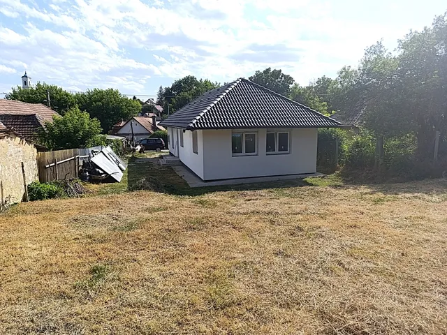 Eladó ház Ercsi 85 nm