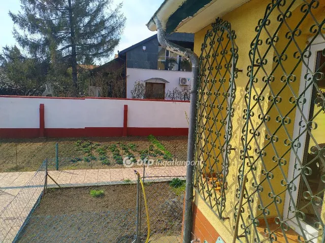 Eladó ház Érd 230 nm