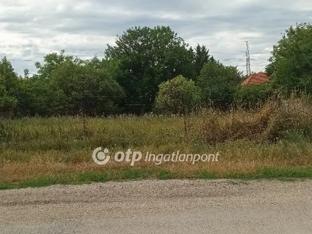 Eladó telek Érd 688 nm