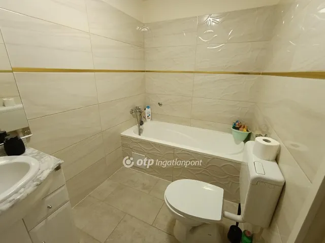 Eladó ház Érd, Parkváros 270 nm