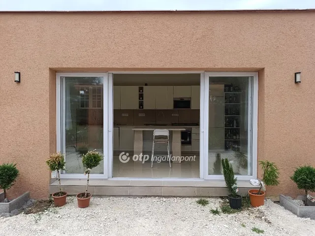 Eladó ház Érd, Parkváros 270 nm