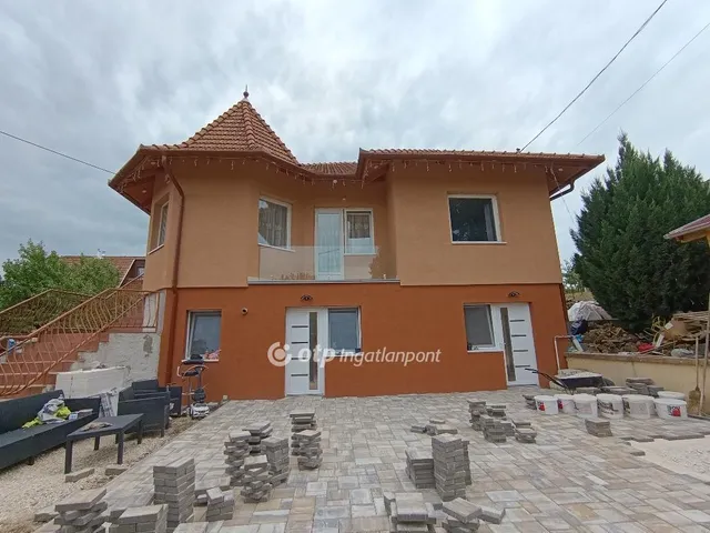 Eladó ház Érd, Parkváros 270 nm